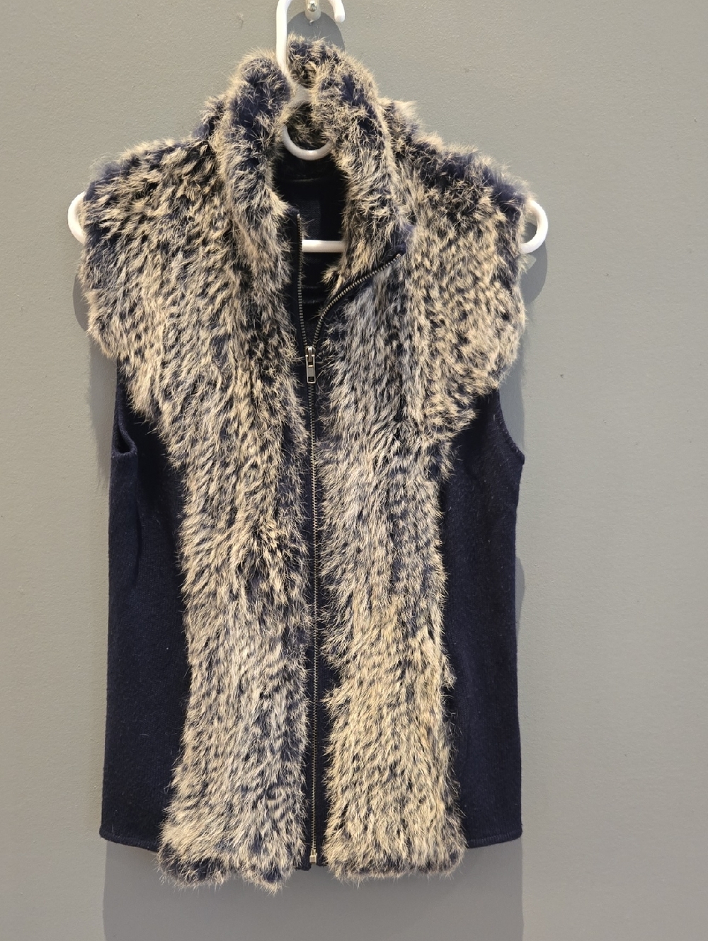 Skea Rabbit Fur-Trimmed Sleeveless Vest